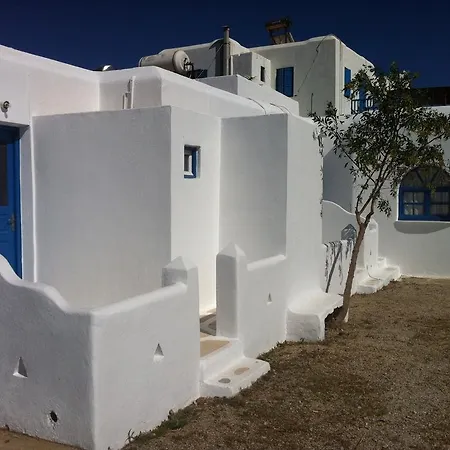 بيت ضيافة Nikos Town