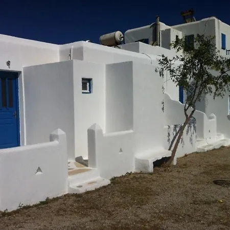 بيت ضيافة Nikos Town